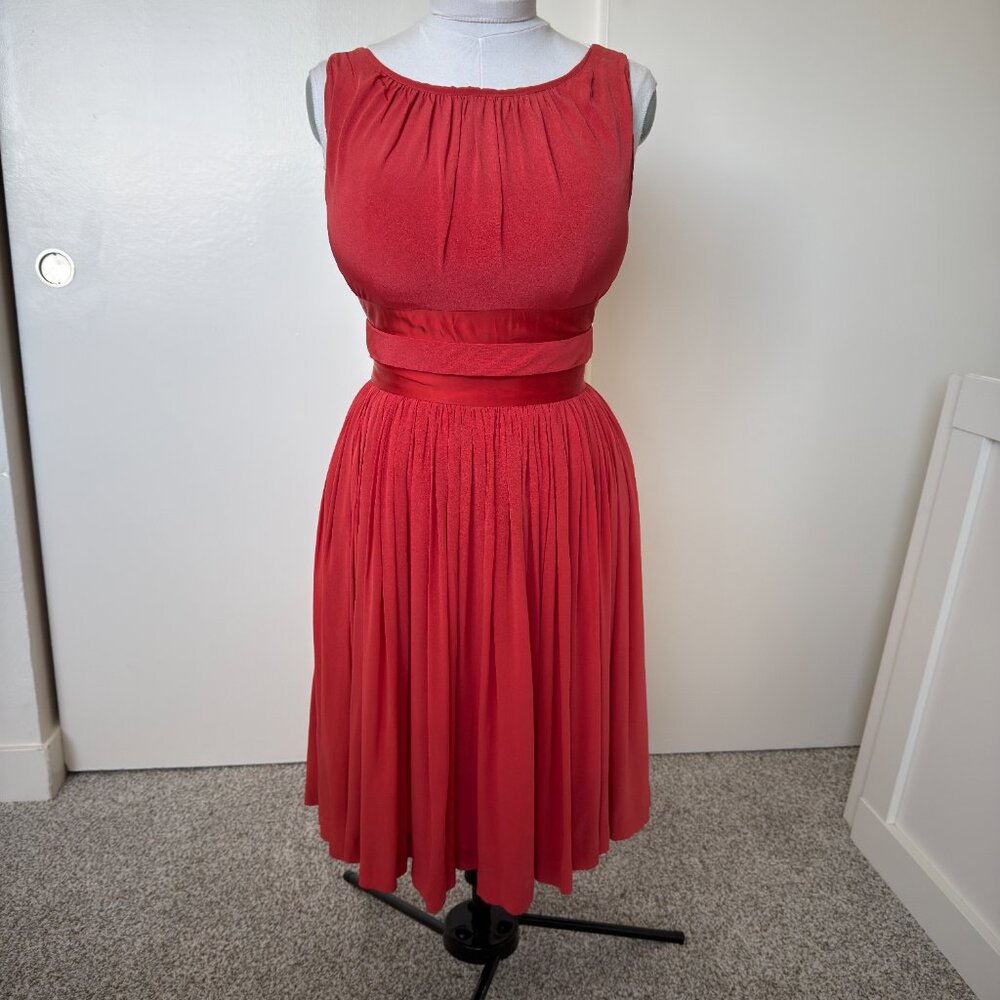Vintage salmon pink dress with pleated skirt